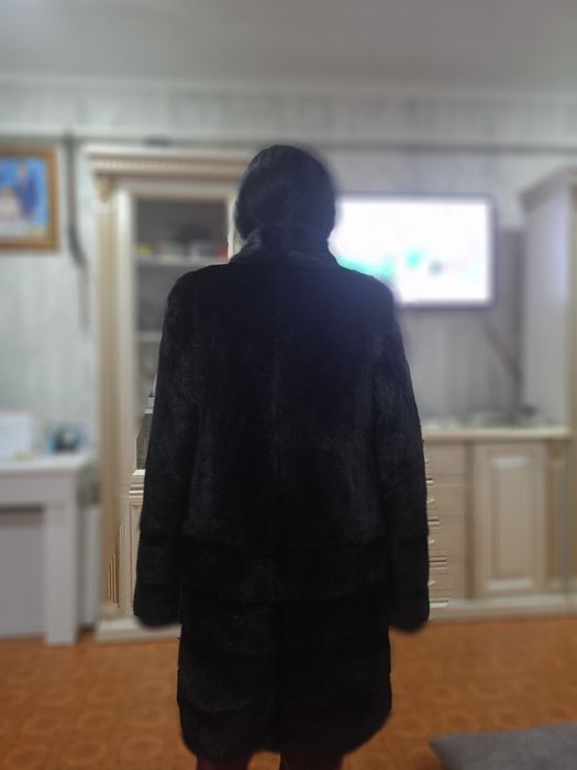 Продаётся норковая  шуба