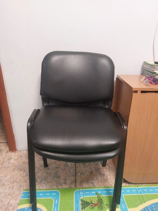 Продам стулья бу