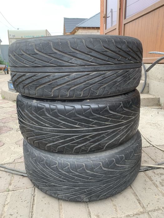 Продам 3 шины triangle