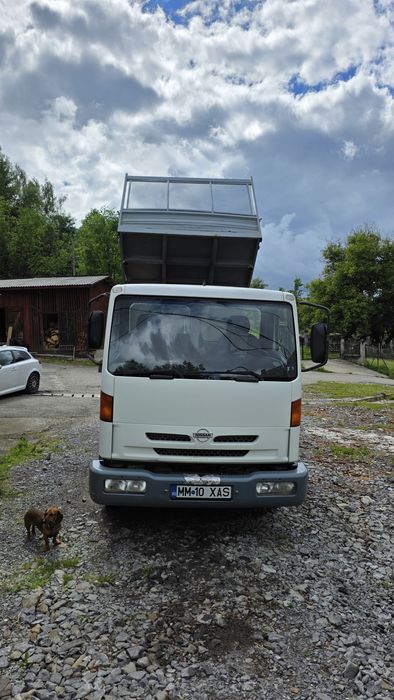 Nissan Atleon  1200