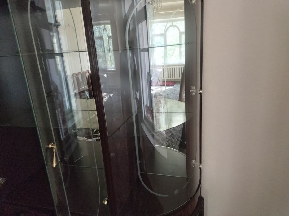 Mebel sotiladi stenka judayam chiroylik