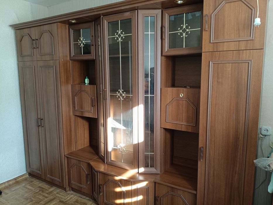 Продам стенку б/у. Цена 15000 тенге