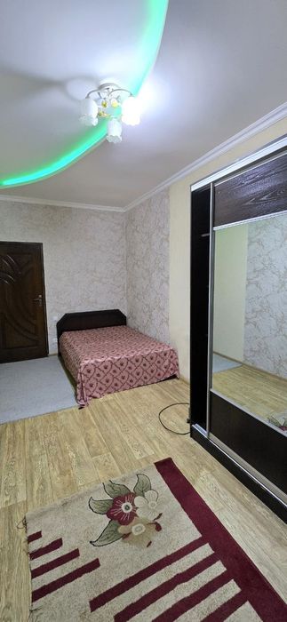 Чиланзар 10 квартал 2 комнатная