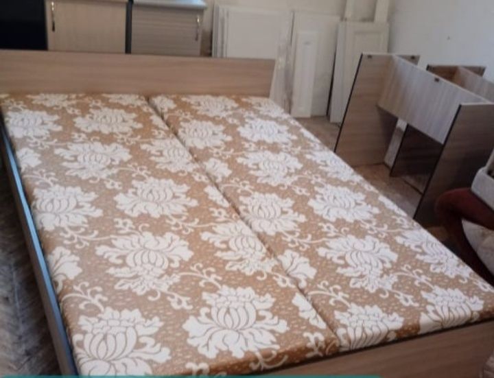Продам кровать двухспальную