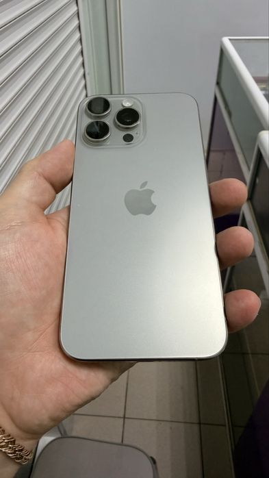 Продам айфон 15 про макс 256