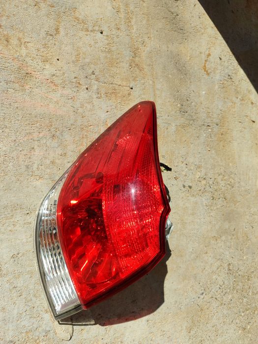 Ляв и десен стоп за Subaru Outback 2010 - 2014 година