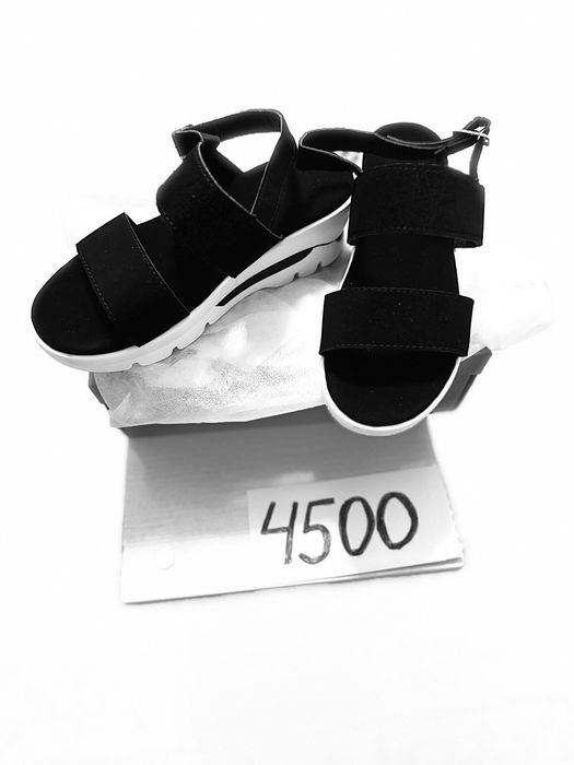 Шлепанцы женские 39