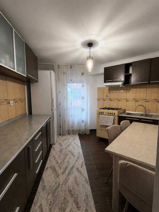 Apartament 2 camere, etaj 1, zona Gara