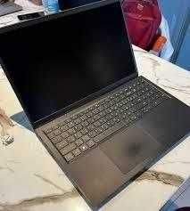 Dell Vostro 15 3530