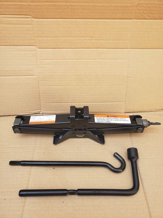 Kit pana cric cheie ssangyong tivoli xlv