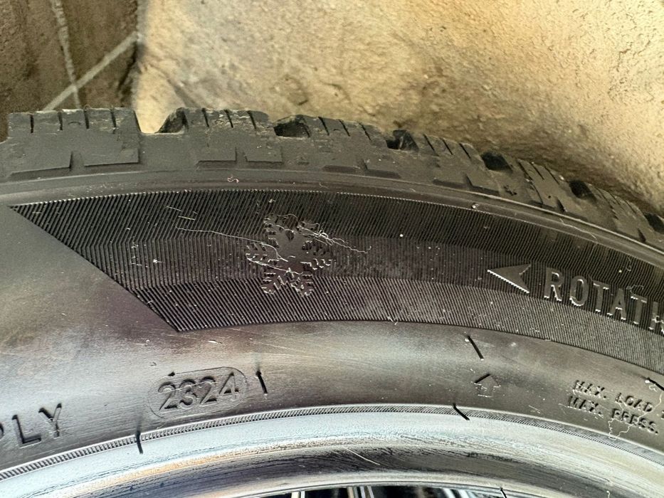 Зимние шипованный комплект