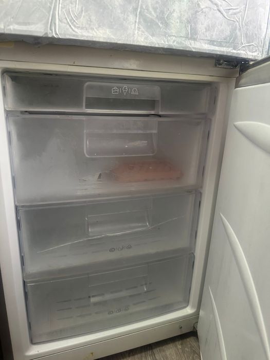 Холодильник LG жақсы