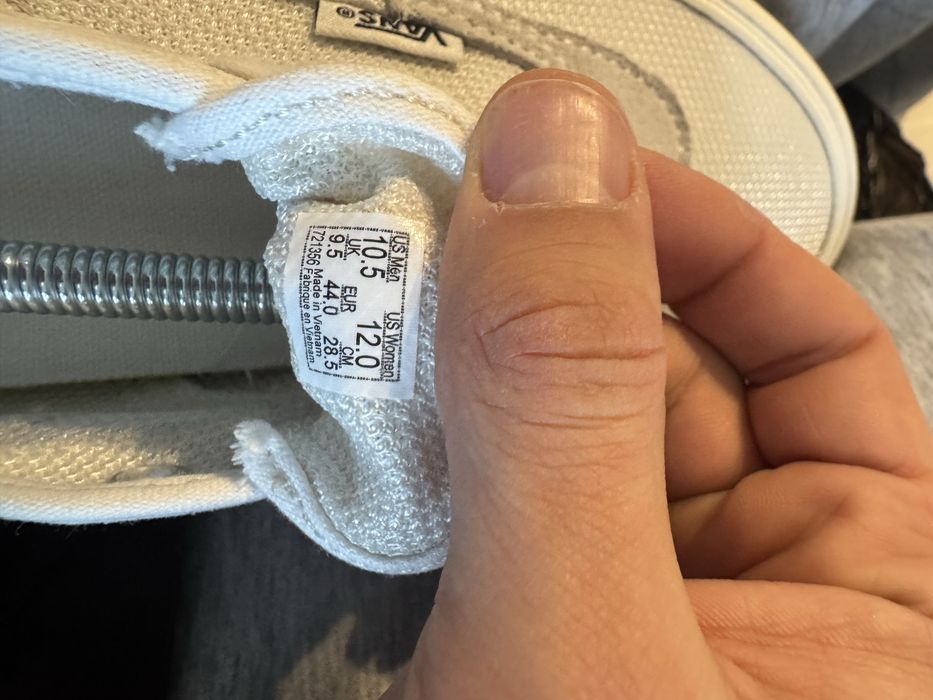 Vans Authentic номер 44