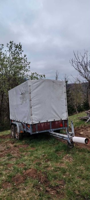 Remorca 2 axe + frana inertiala, 2500 kg