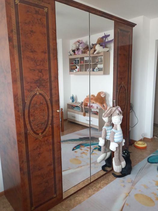 Продам шифоньер 4х дверный