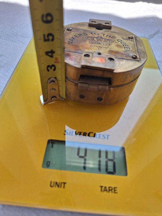 Голям масивен компас от бронз