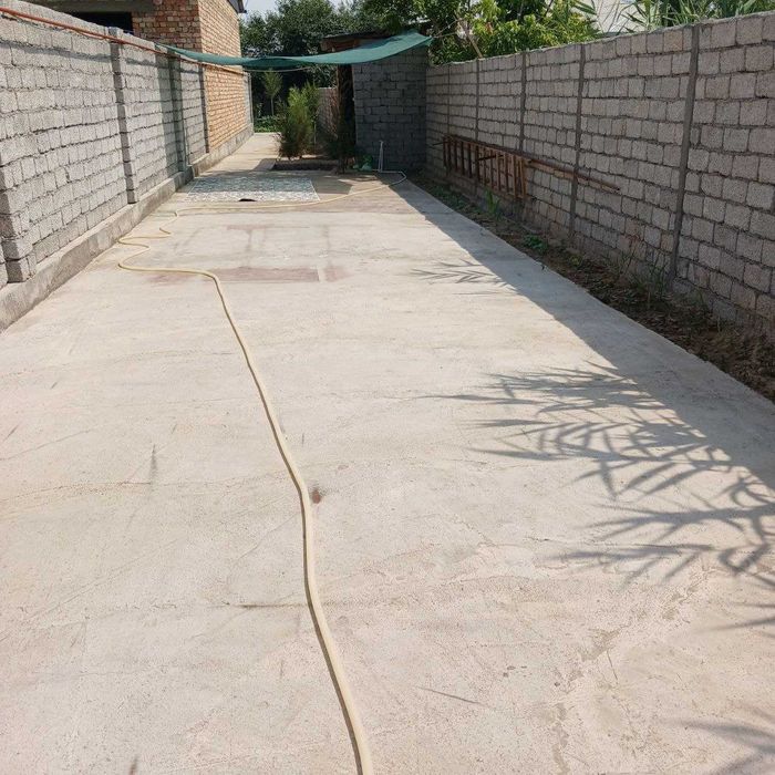 Продаётся 2 дома на 1 участке