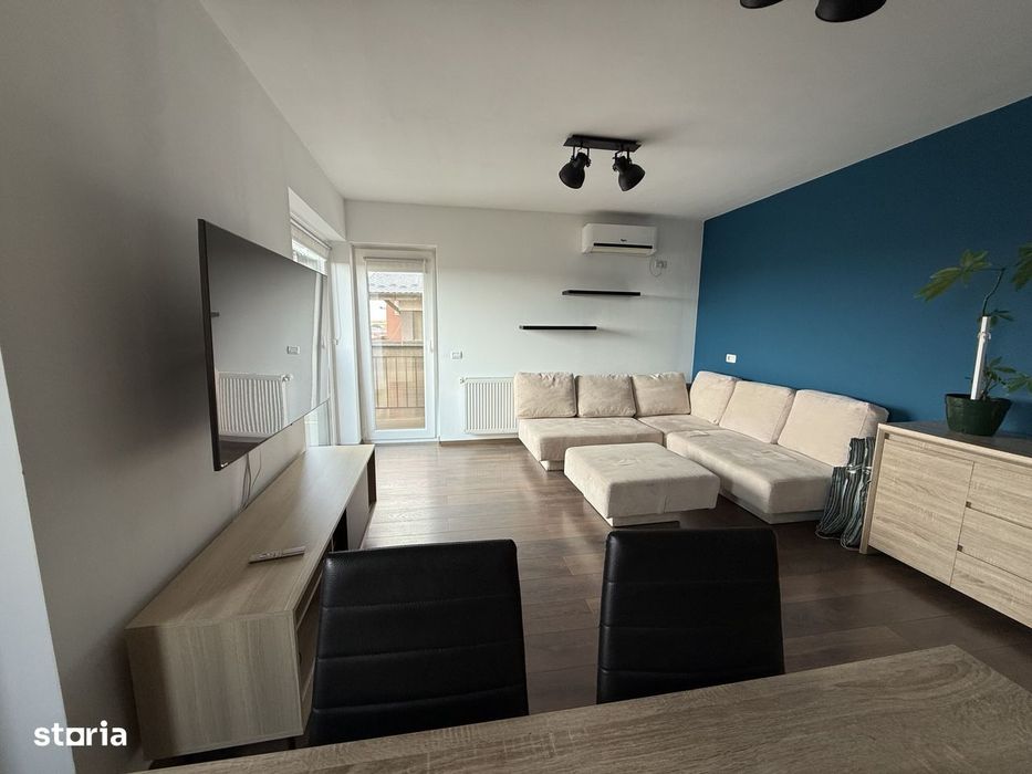 Apartament spatios, 3 camere, 65 mp utili + balcon de 9 mp - Esso, Gir — fotografia 1