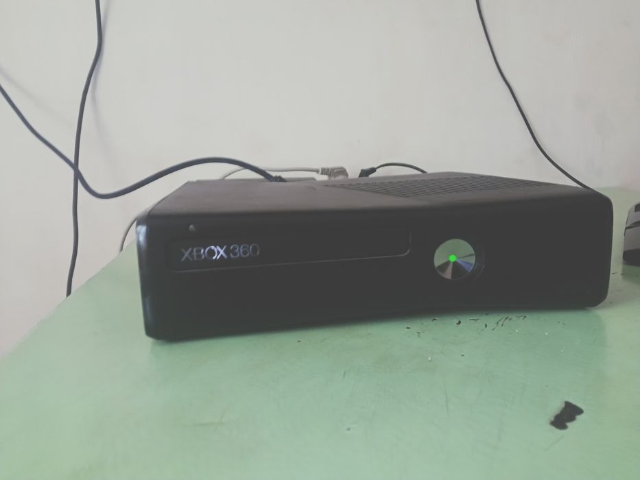 Xbox 360    slim