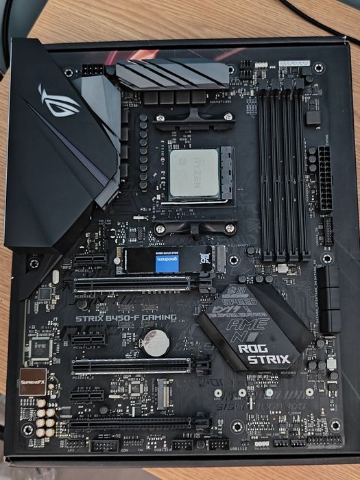 Kit gaming Ryzen 7 3700x si placa de baza asus B450f gaming