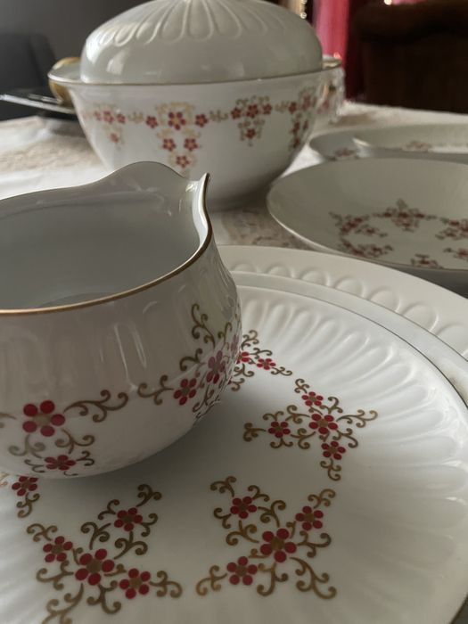 Serviciu masă porțelan fin 1777