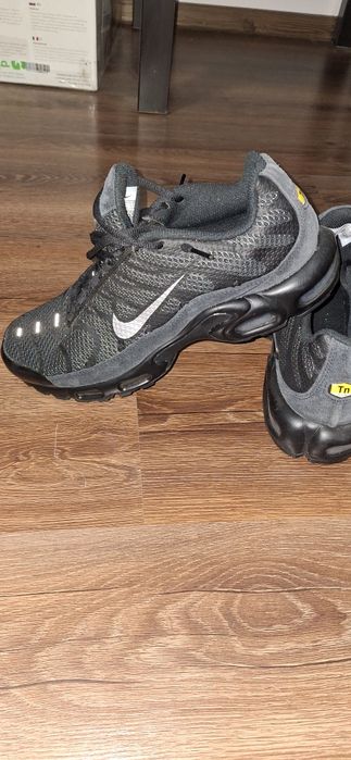 Adidasi Nike noi nr 44