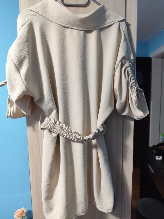 Бежова дамска риза