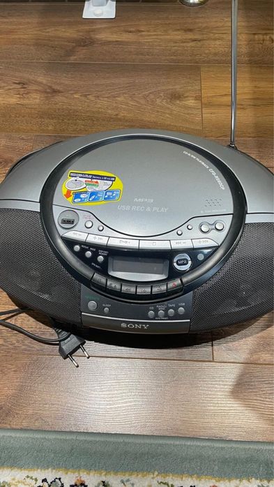 Продается Sony MP3 плейер