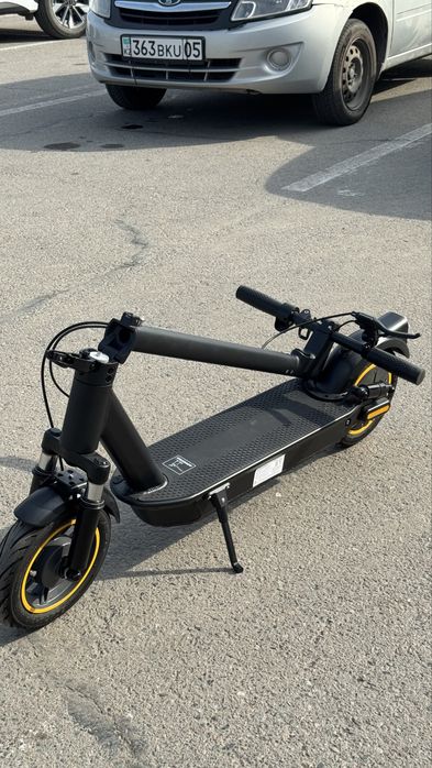 Электросамокат Аова