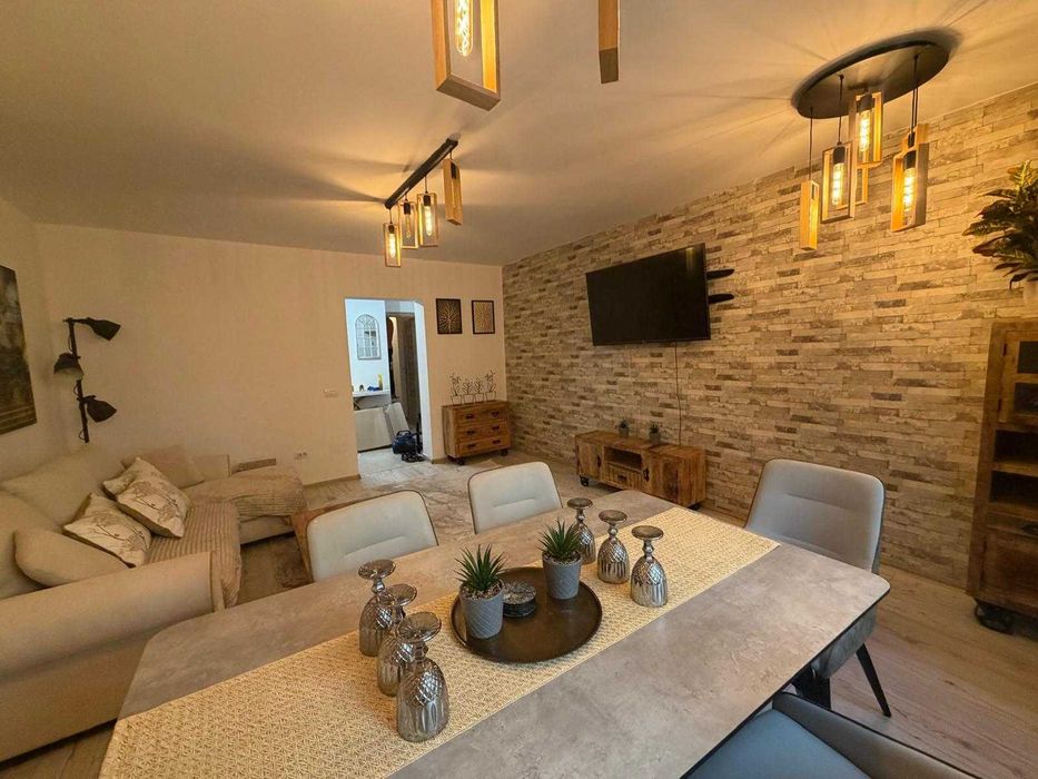 Proprietar – Închiriez apartament 3 camere ultracentral, Decebal - Muncii, renovat premium