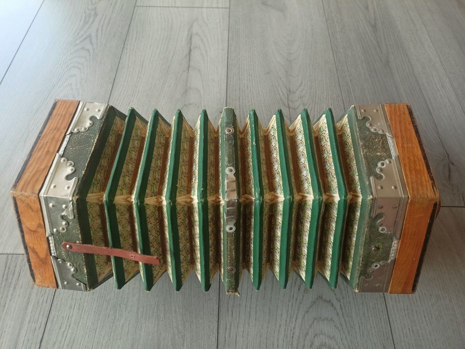 Concertina,Muzicuta, bandoneon, armonica, acordeon