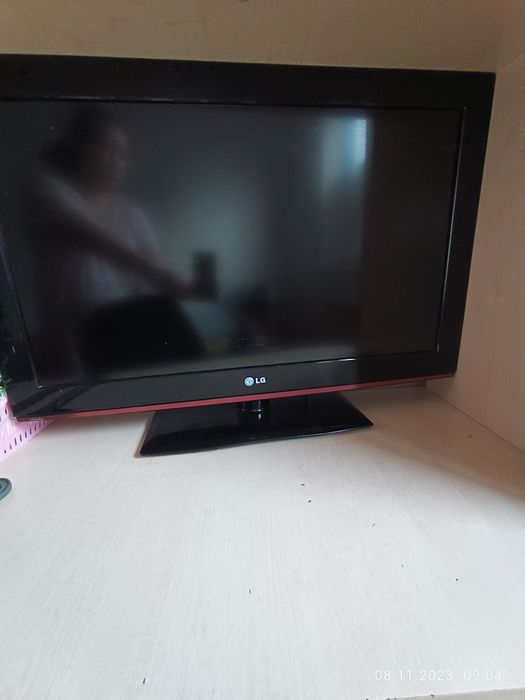 Продам  2 телевизора...