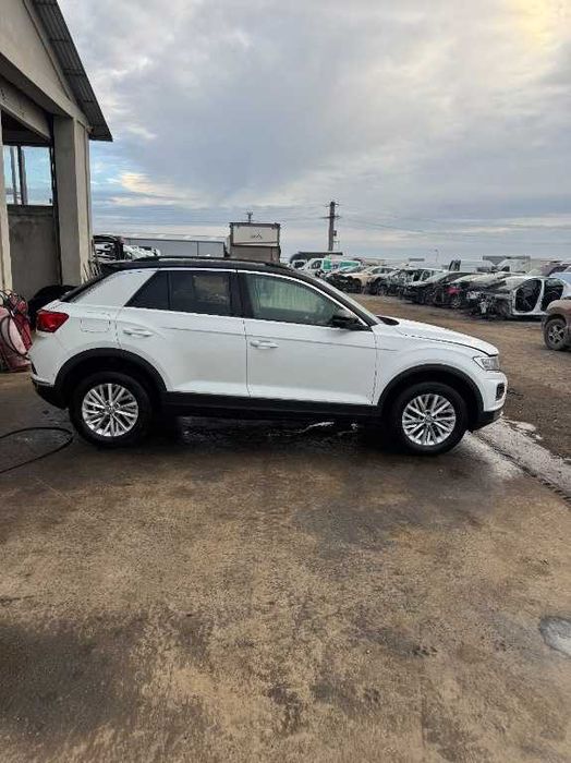 Electromotor Volkswagen T-Roc 2020 SUV 999
