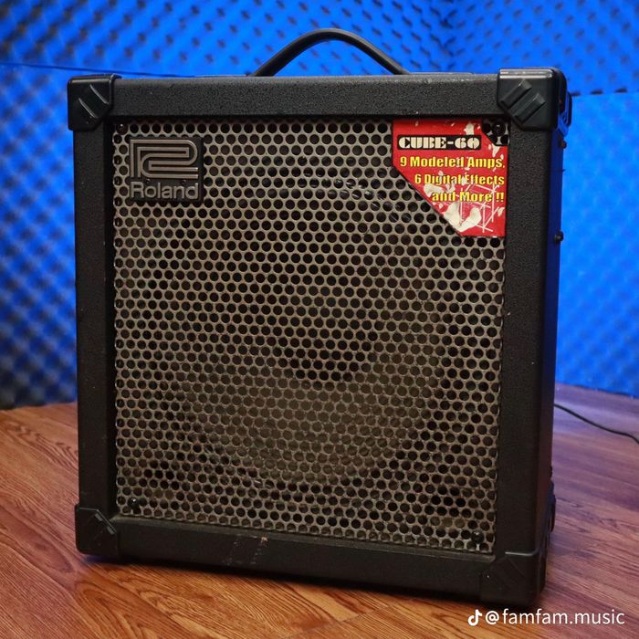 Roland cube 60 ватт комбоуселитель