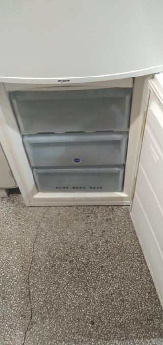 De vânzare frigider Whirlpool