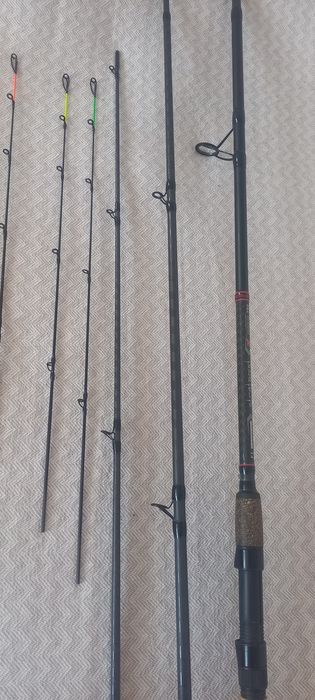 Фидери DAIWA AGVALITE 3.90/150gr #  FL strategis 3.90 / 100-200