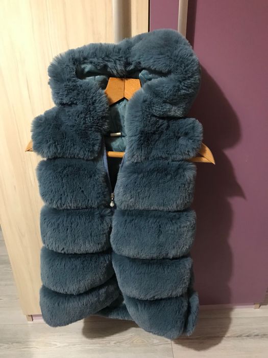 Продавам дамски елек