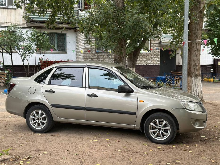 Продам Лада Гранта в хорошем состоянии