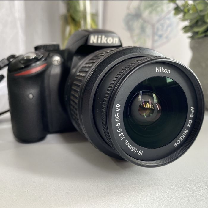 Nikon D3200 продам