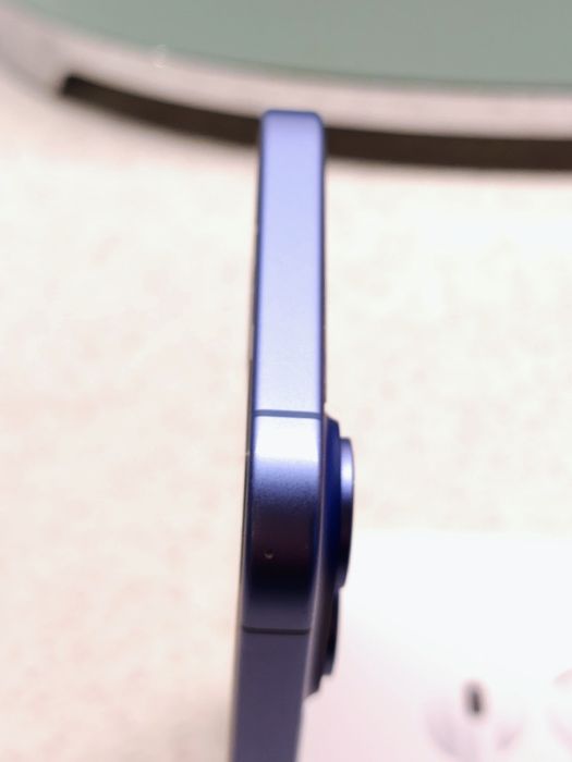 iPhone 16 256 GB UltraMarine Blue - Stare foarte buna