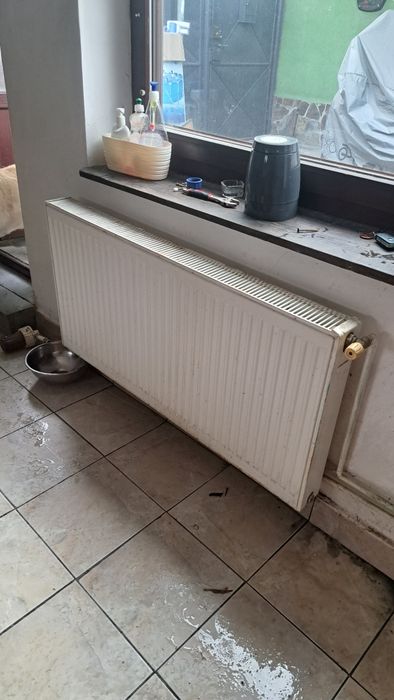Centrala termica funcțională plus calorifere
