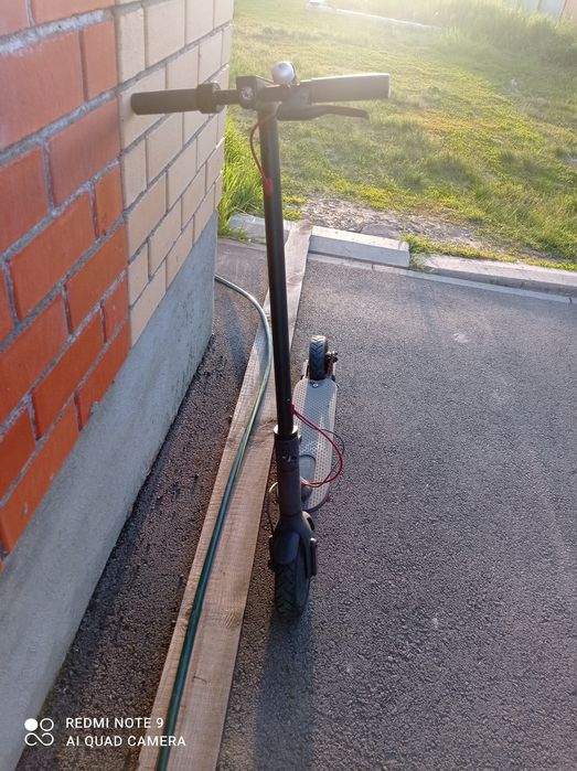 Продам электросамокат 60000
