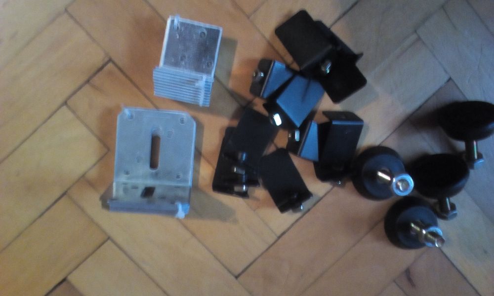 Set scule si mat. pt.timplarie (freza,burghie,coltare etc.