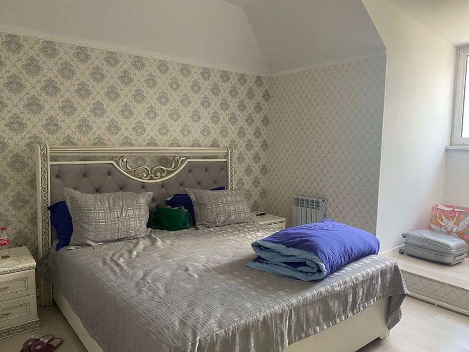 Продам спальный гарнитур