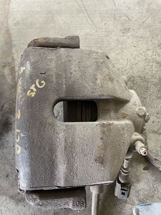 Etrier frana fata stanga dreapta VW golf 5 6 jetta octavia 2 leon 1p