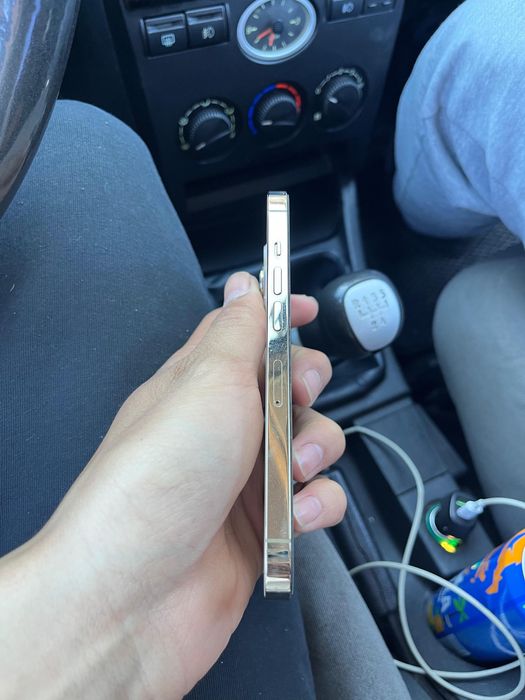 Продам Айфон 13про