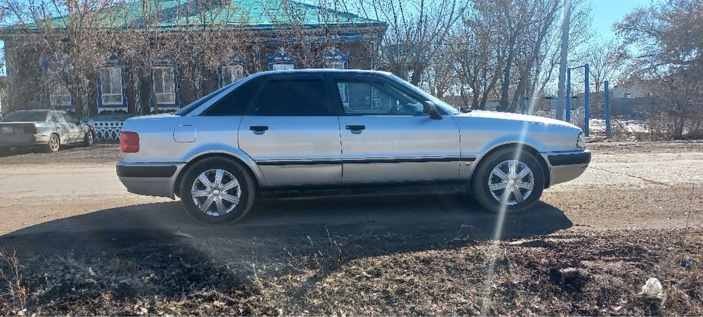 Продам Audi 80 B4