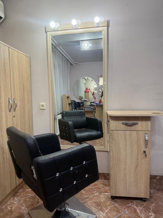 Продам парикмахерские кресла