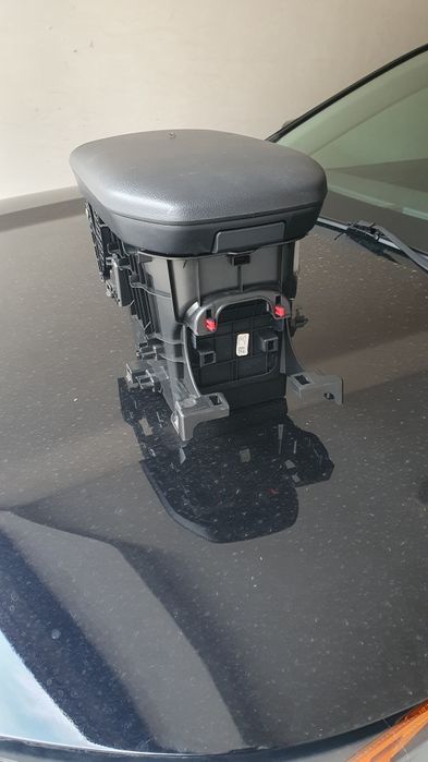 Подлакътник, барче за тойота рав 4 2019_2023г