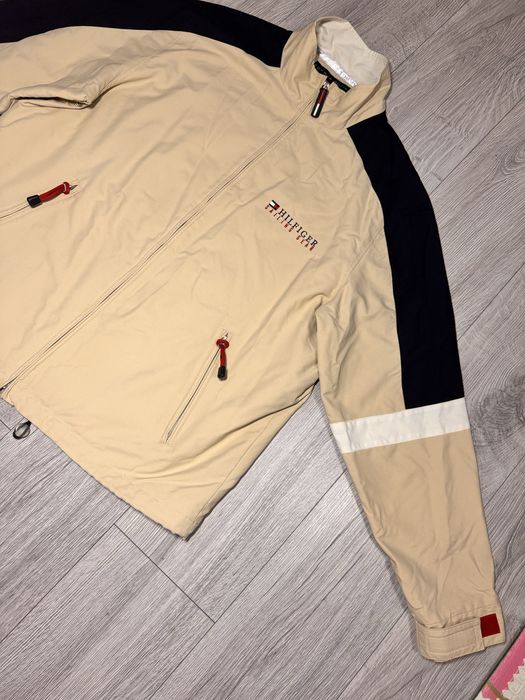 Geaca Tommy Hilfiger